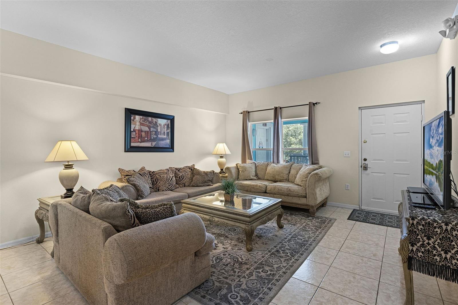 3111 Sun Lake Ct #b Property Photo 5