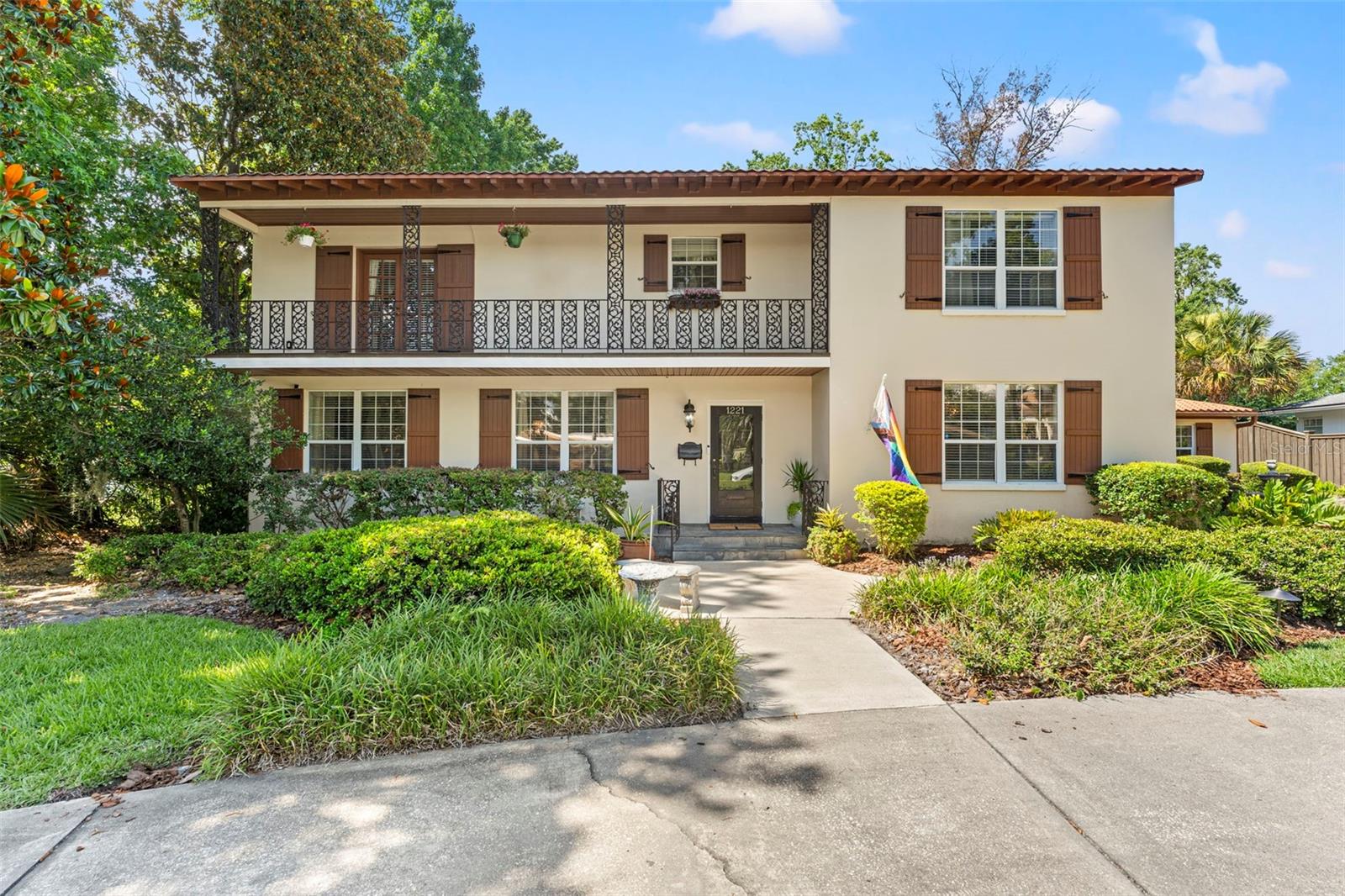 1221 Oriental Gardens Rd Property Photo 1