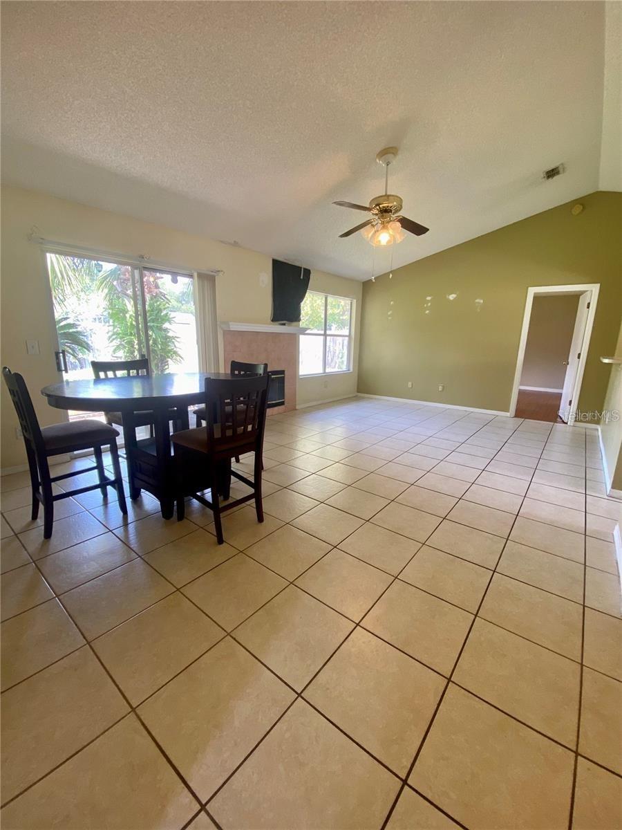 5230 Clarion Oaks Dr Property Photo 8