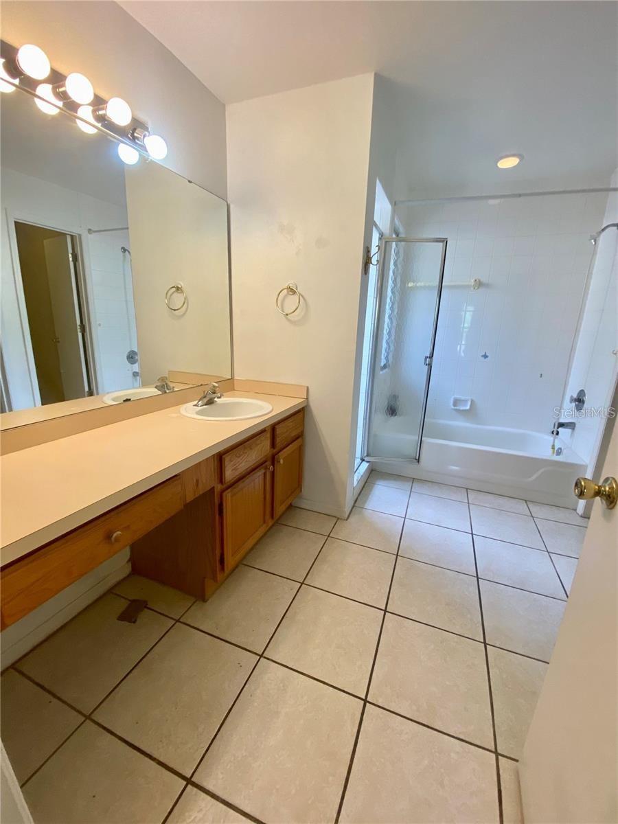 5230 Clarion Oaks Dr Property Photo 16