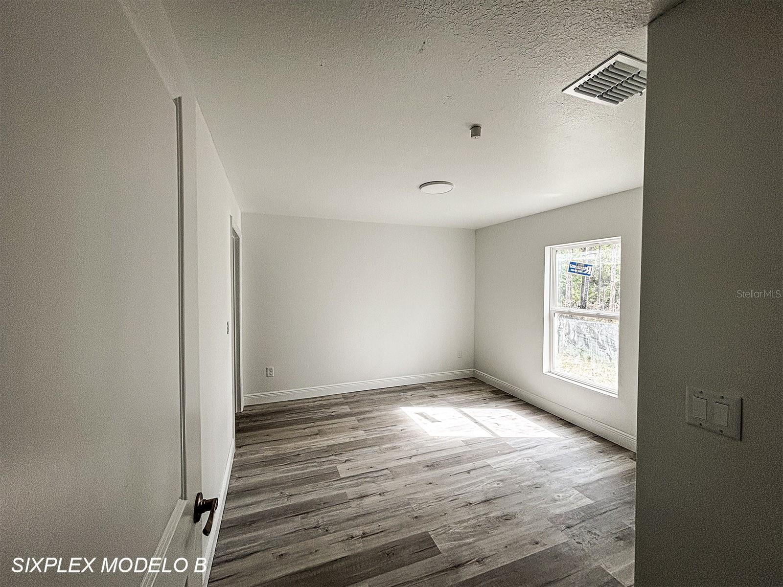 2201 Conway Dr #202 Property Photo 5
