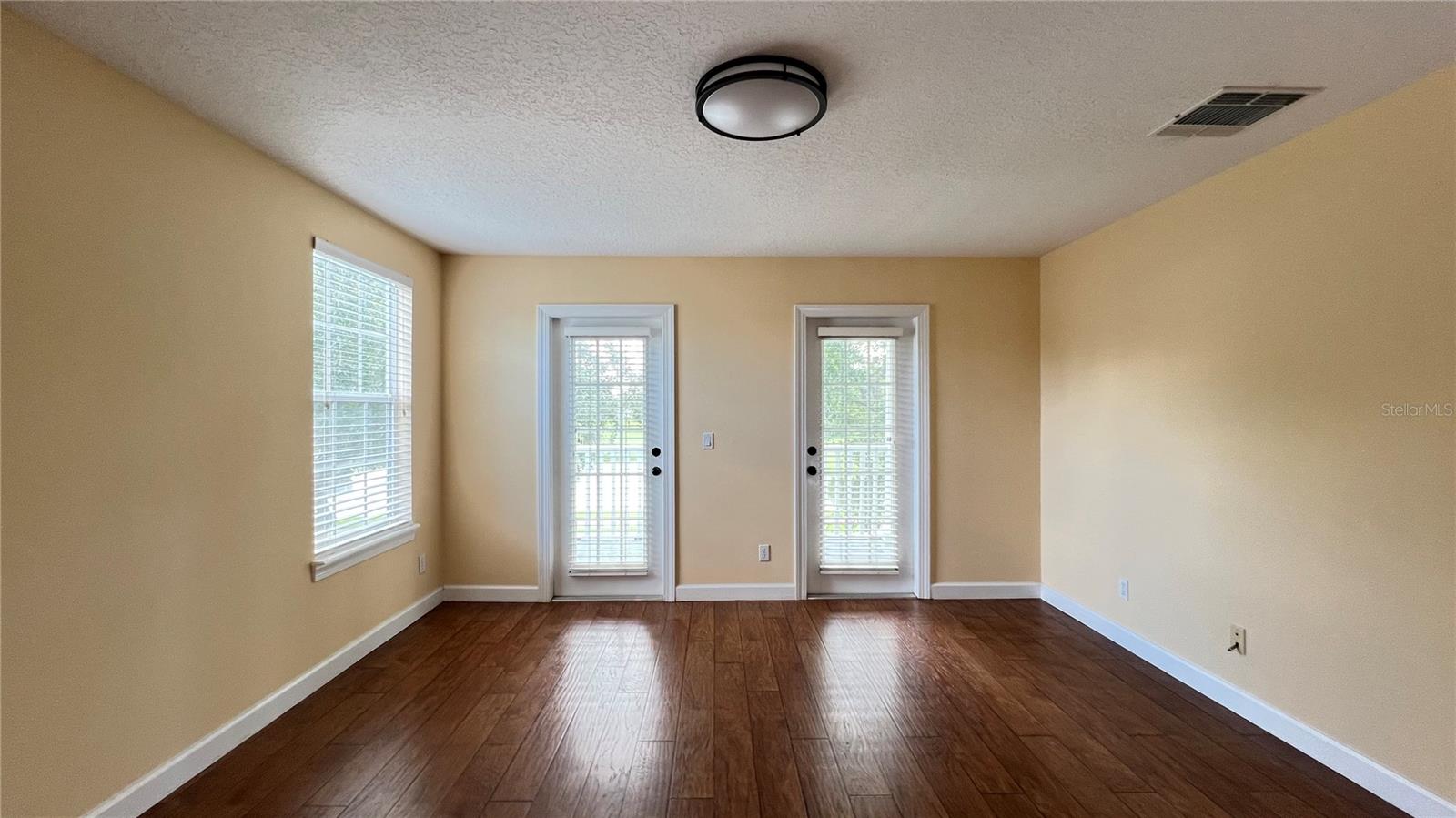 934 Westpark Dr Property Photo 57