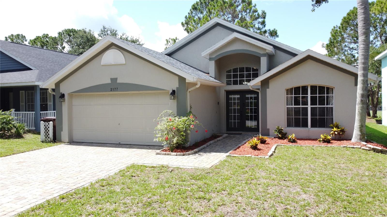 2177 Mallory Cir Property Photo 1