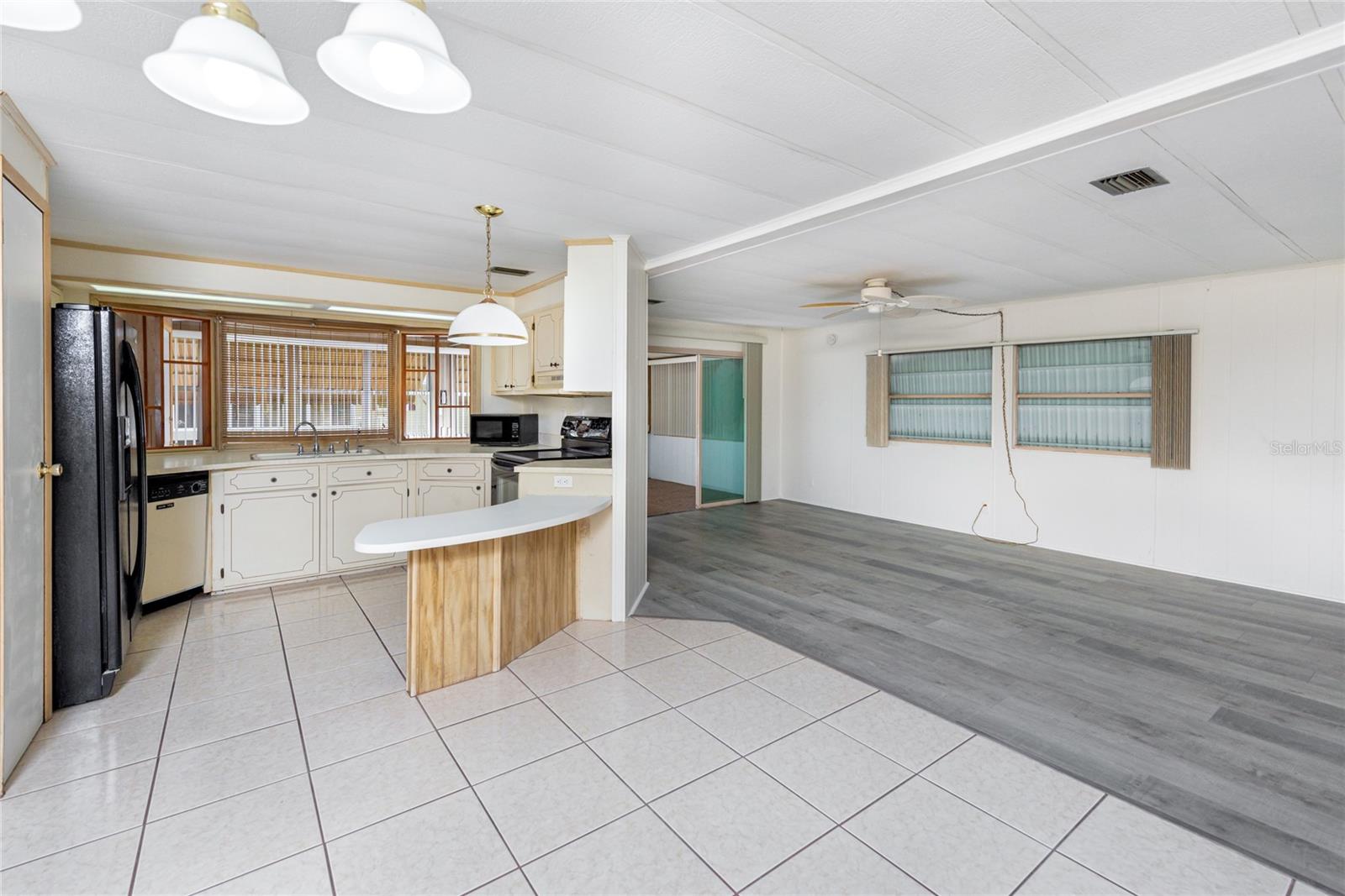2542 Longpine Ln Property Photo 12