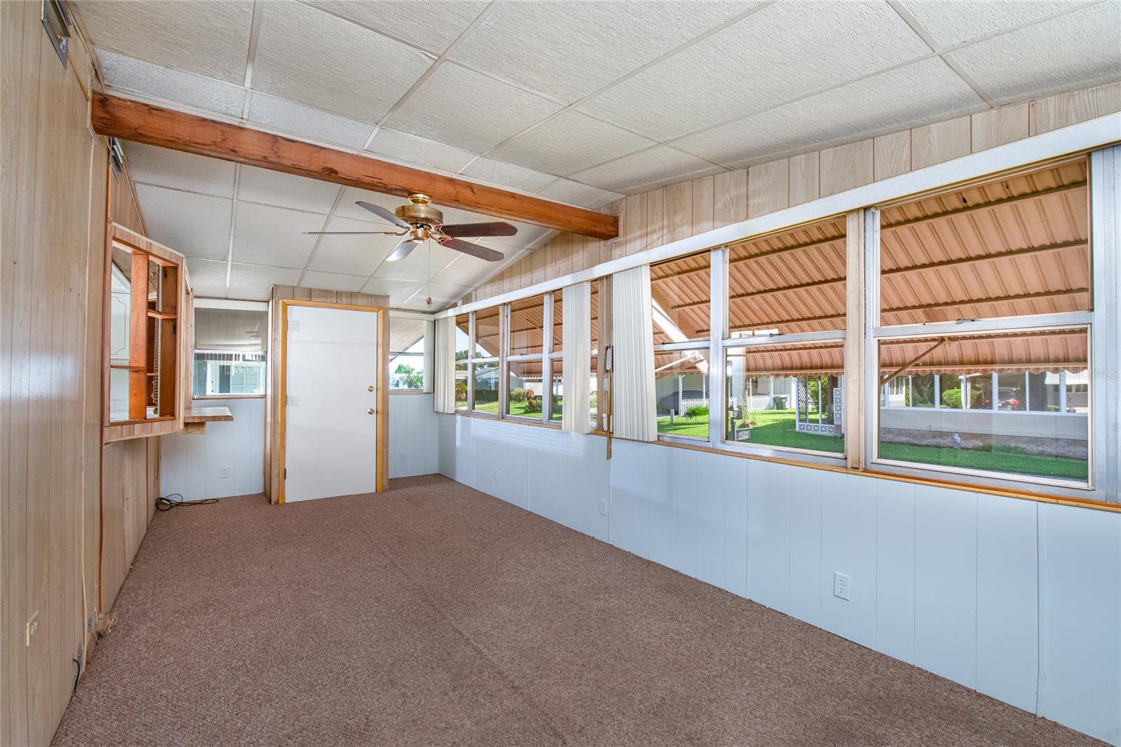 2542 Longpine Ln Property Photo 15