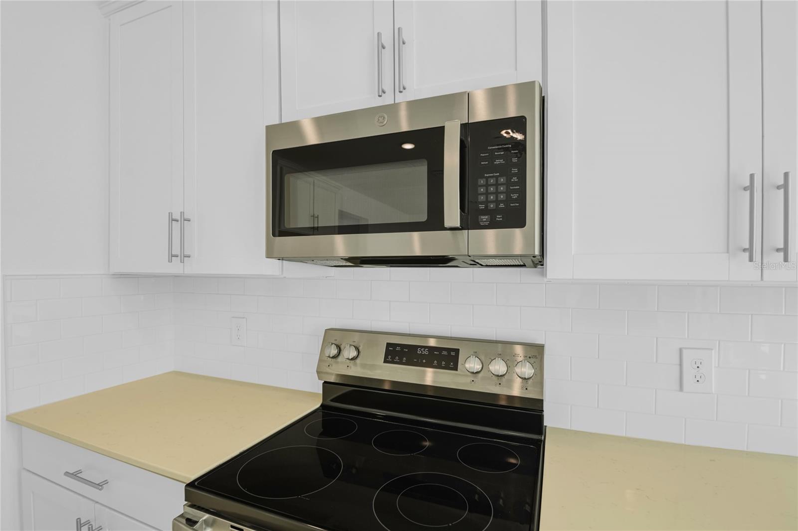 1666 Crooked Creek St Property Photo 4