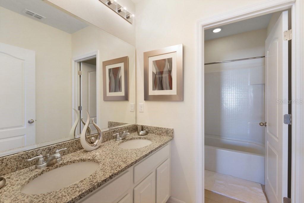 8012 Oak Shadow Ct Property Photo 21