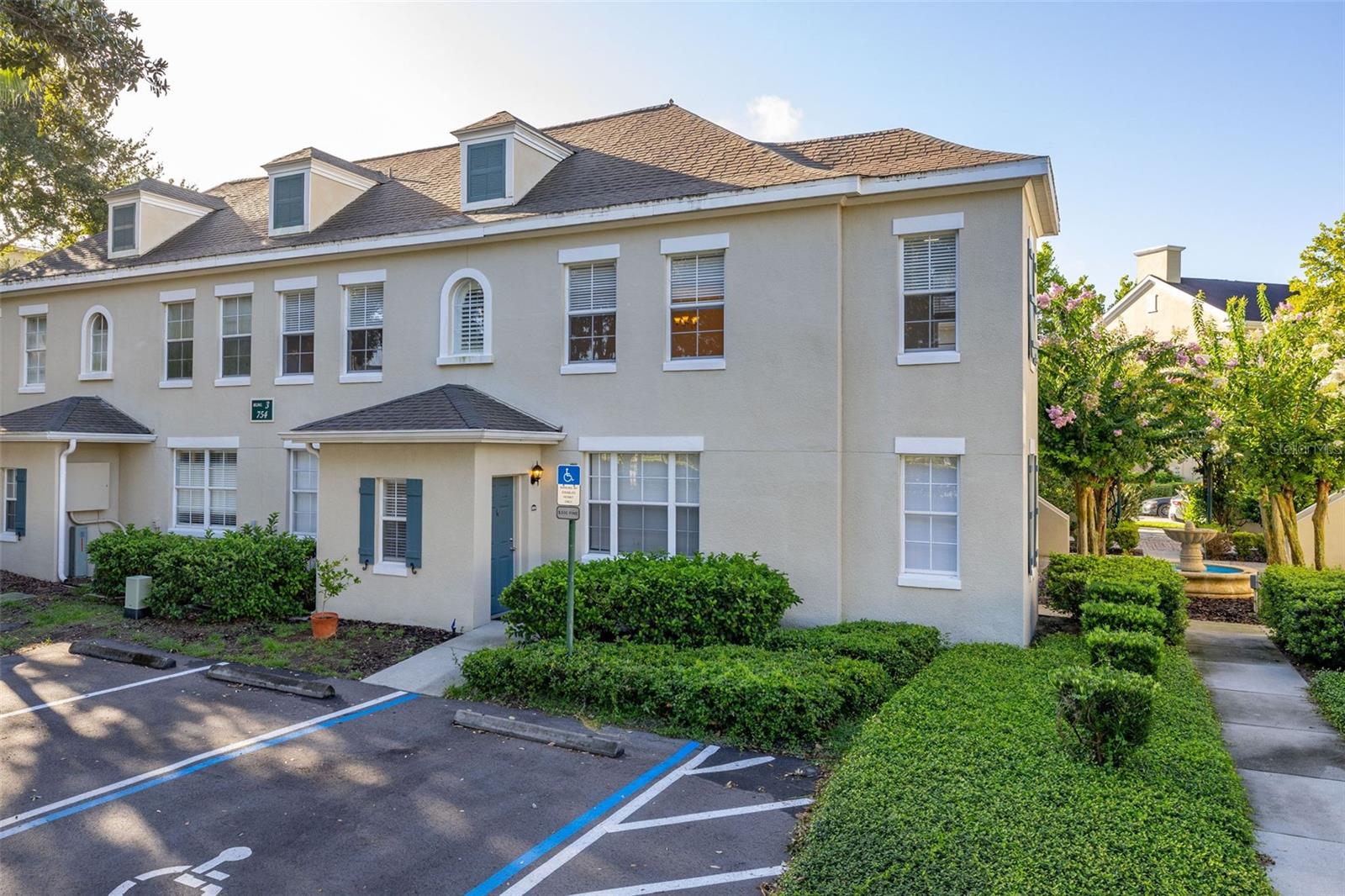 754 SIENA PALM DR #204