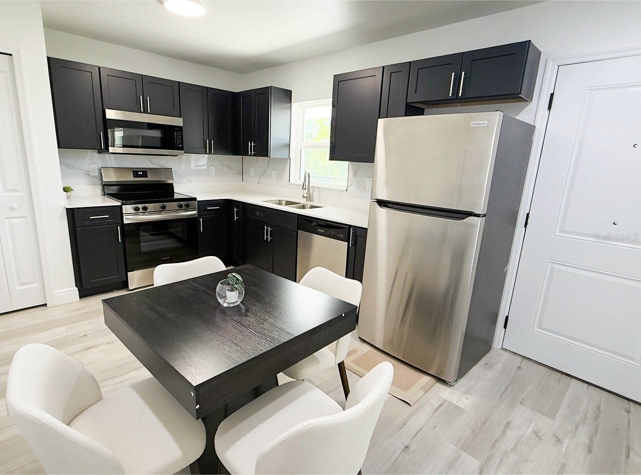 2201 Conway Dr #201 Property Photo 6