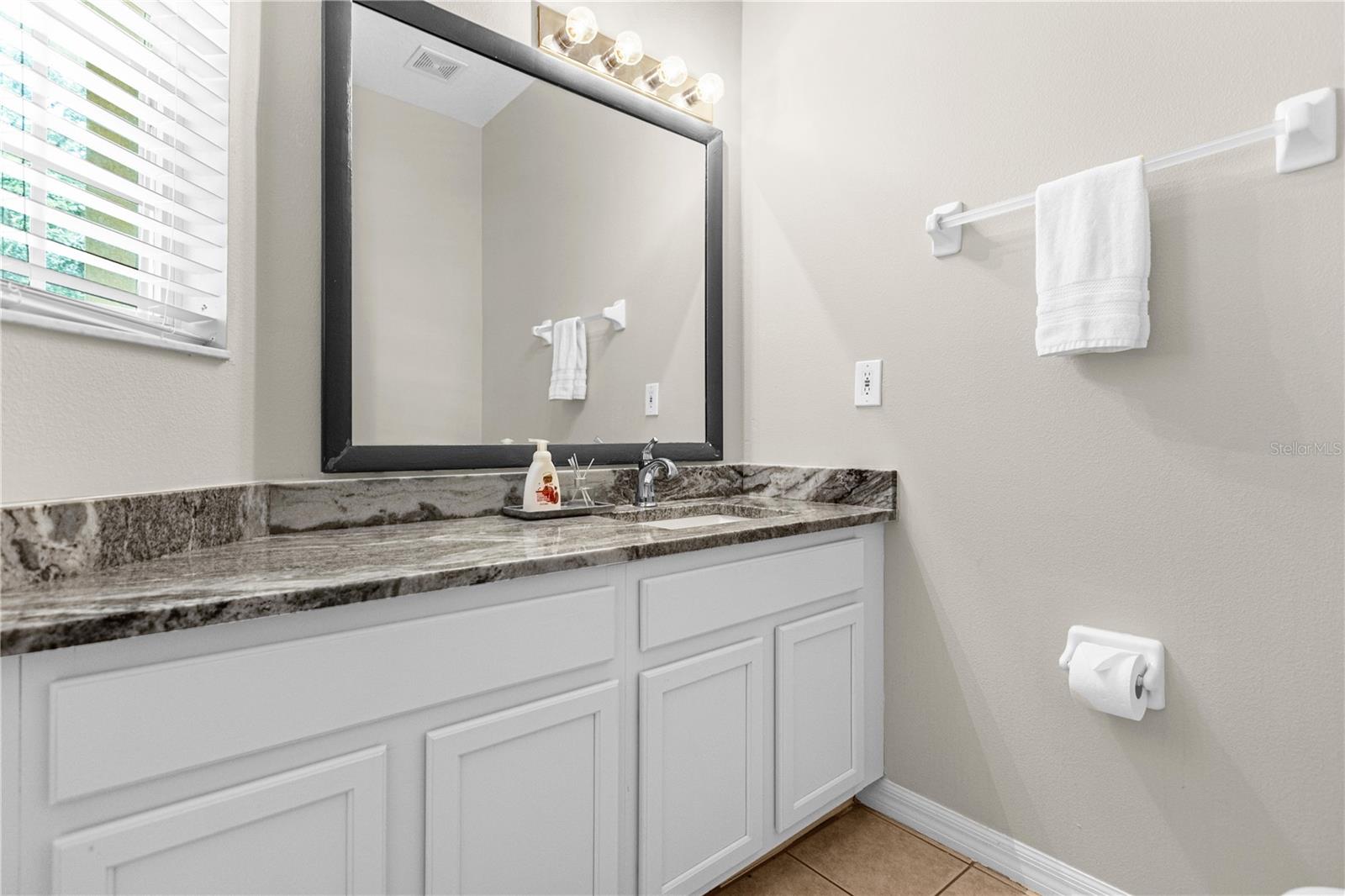 8558 Crystal Cove Loop Property Photo 32