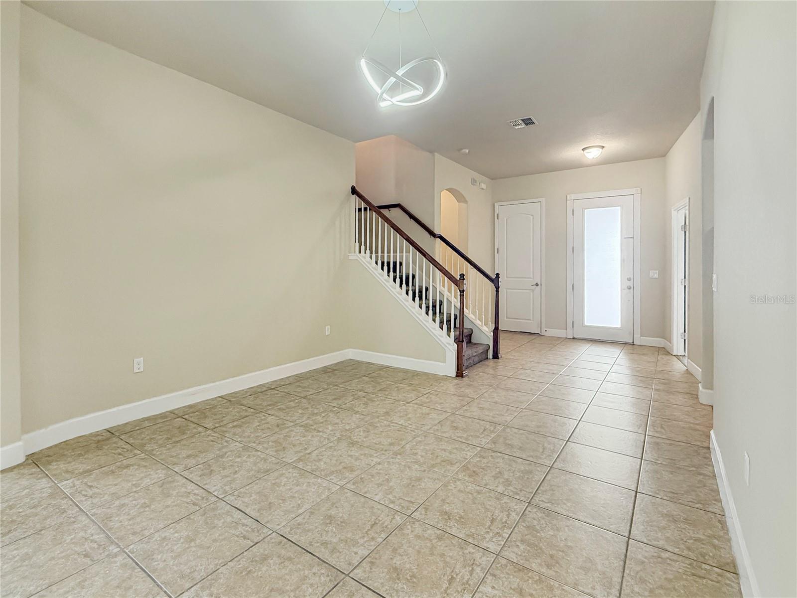 2864 Eastham Ln Property Photo 8