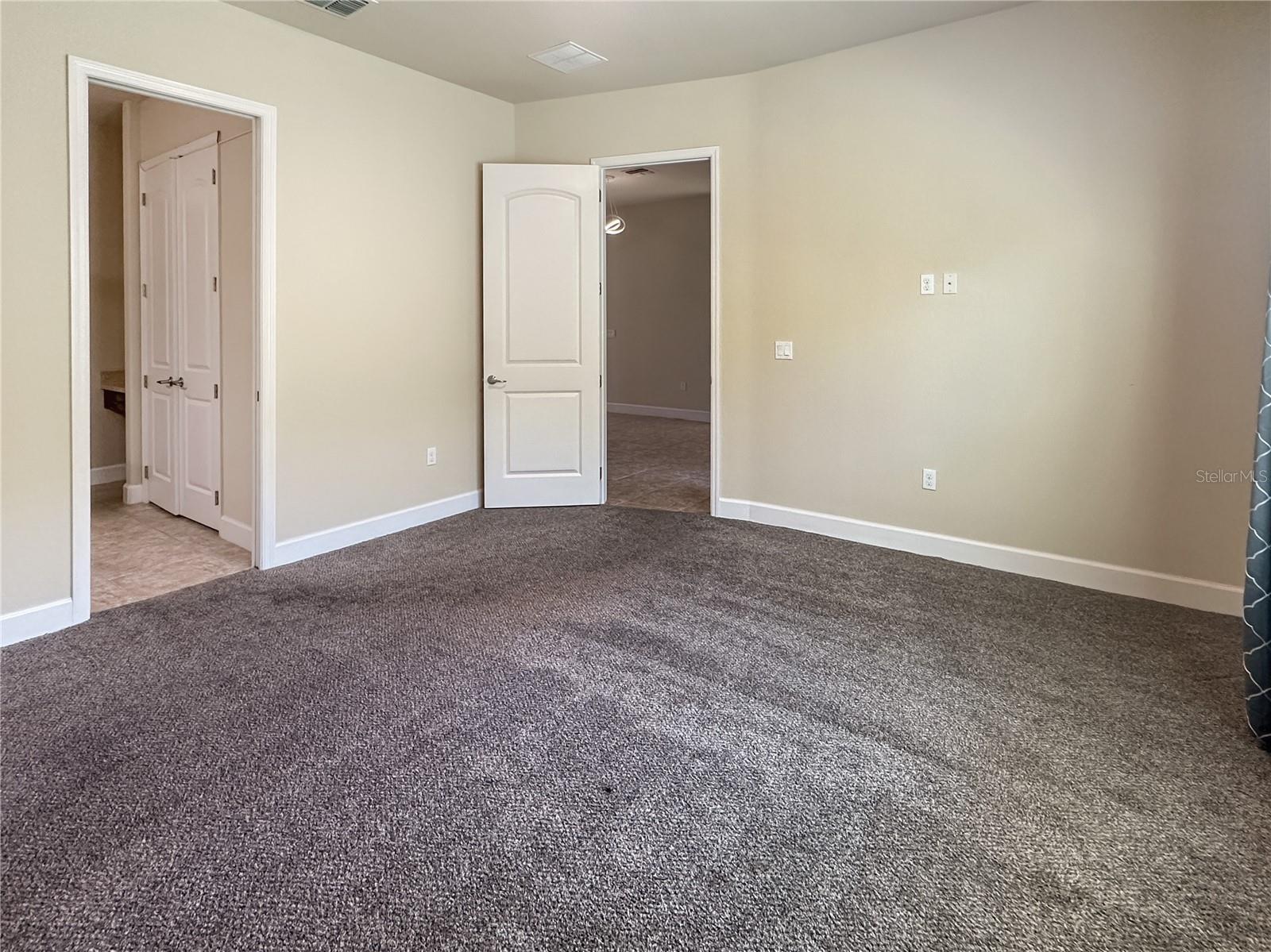2864 Eastham Ln Property Photo 18