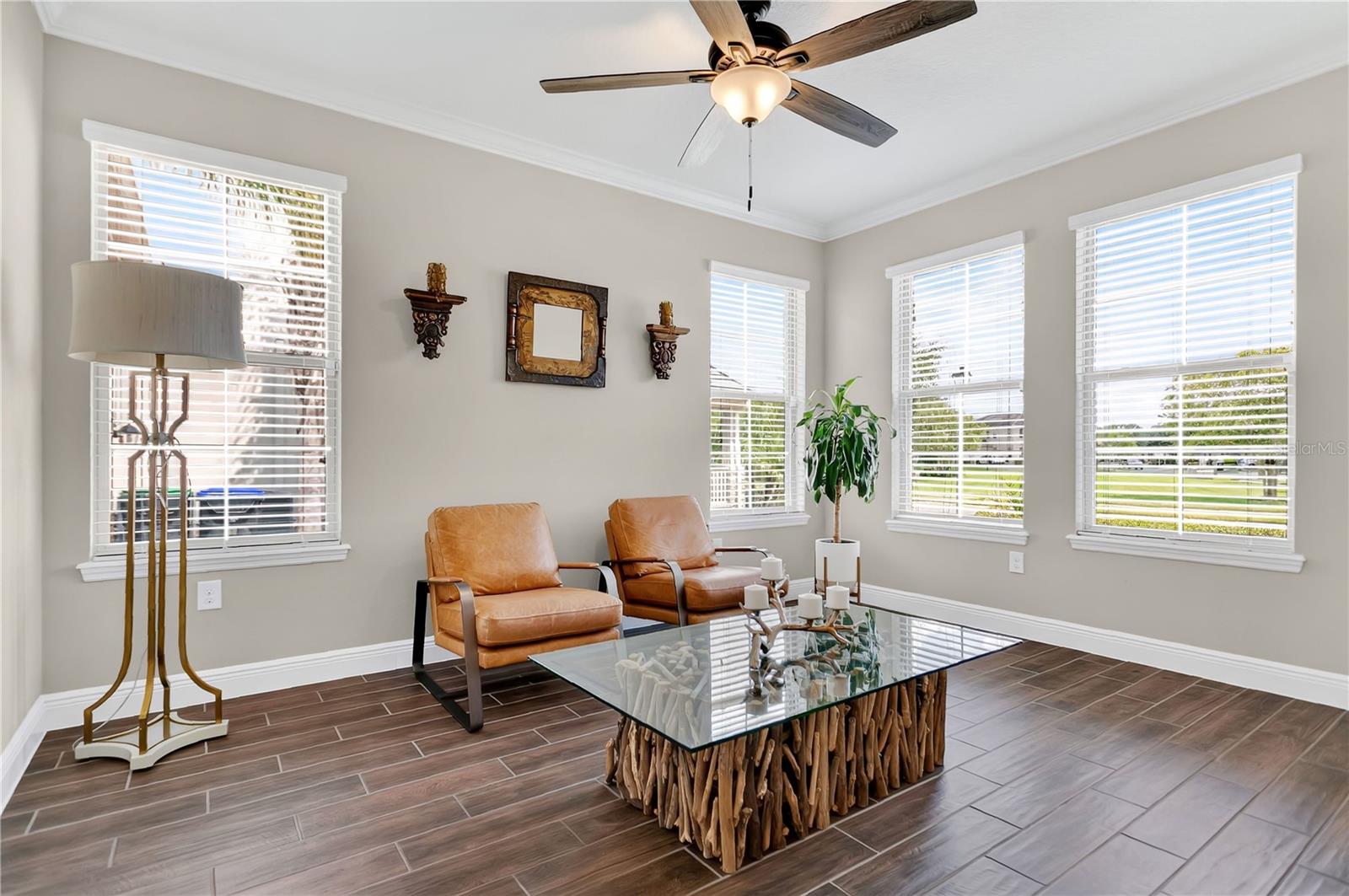 10007 Little Alcove Loop Property Photo 2