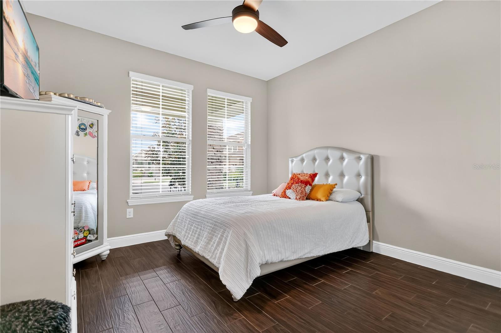10007 Little Alcove Loop Property Photo 23