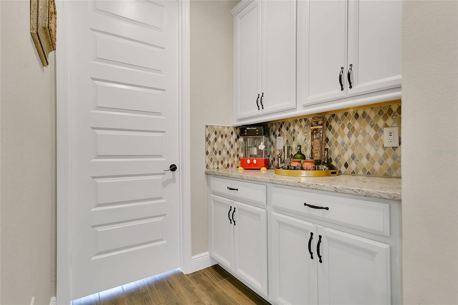 10007 Little Alcove Loop Property Photo 25