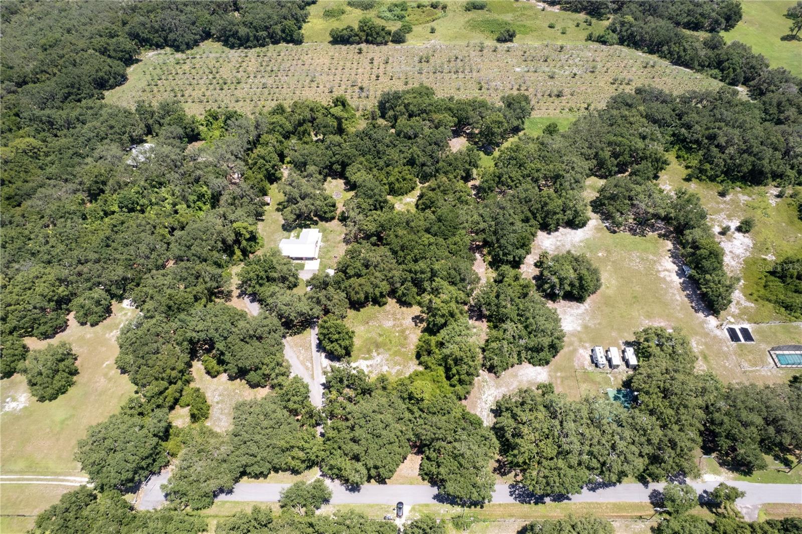 2951 Seminole Rd Property Photo 6