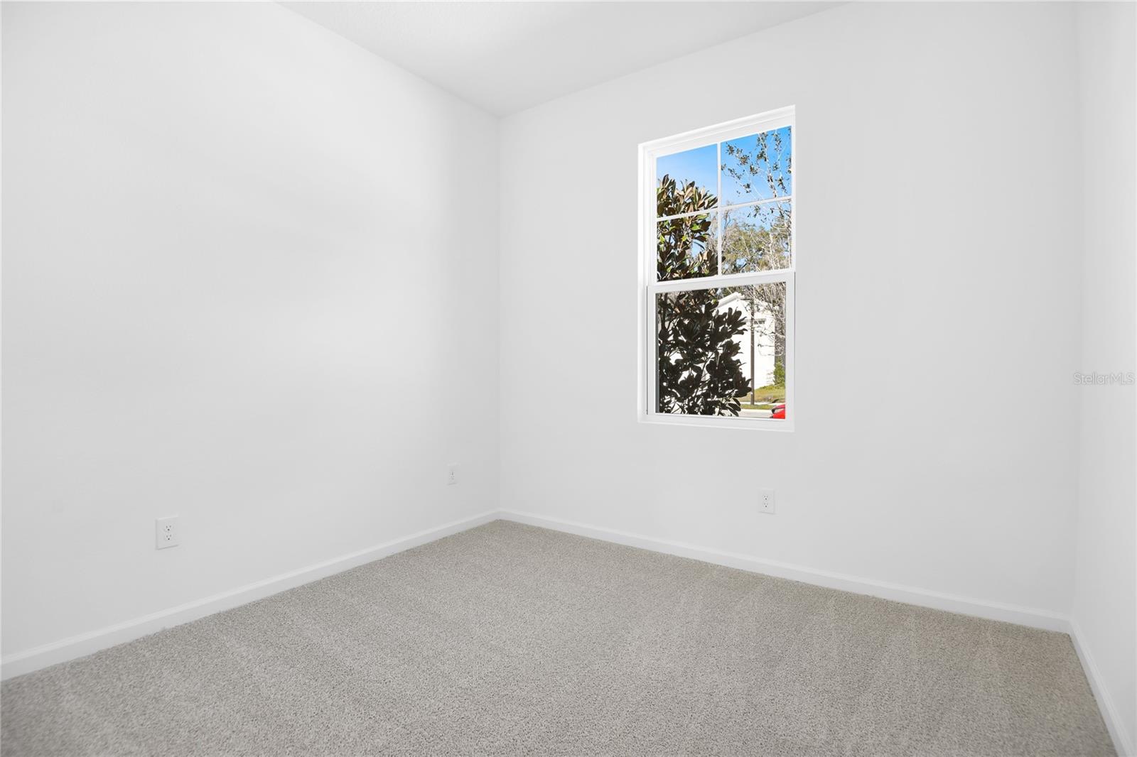 332 Alexandrite St Property Photo 4
