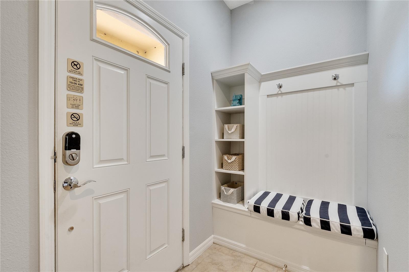 8827 Geneve Ct Property Photo 5