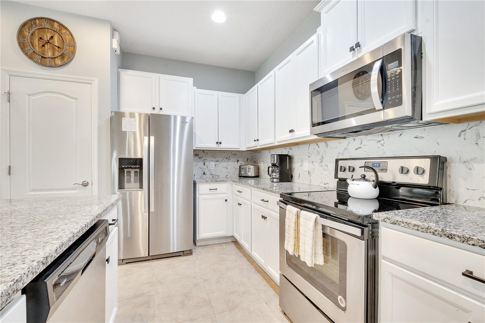 8827 Geneve Ct Property Photo 18