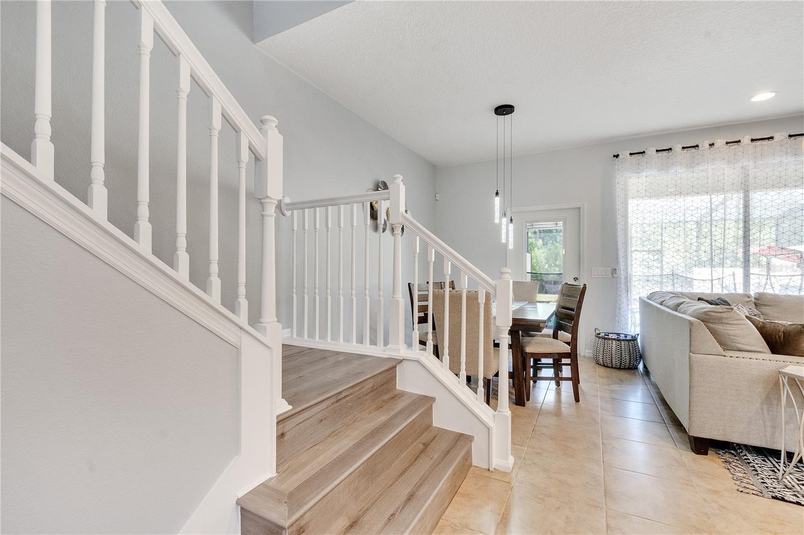 8827 Geneve Ct Property Photo 29