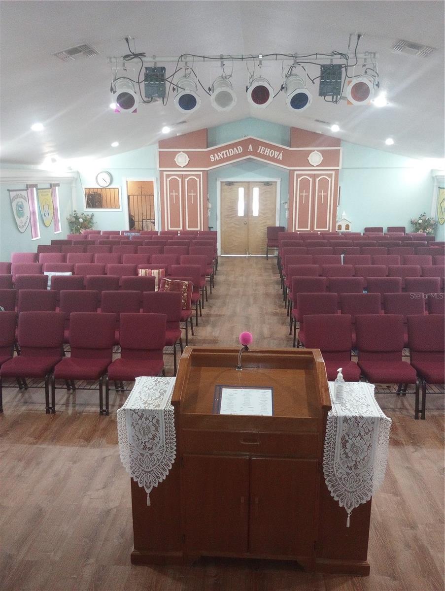 2006 Smith St Property Photo 18