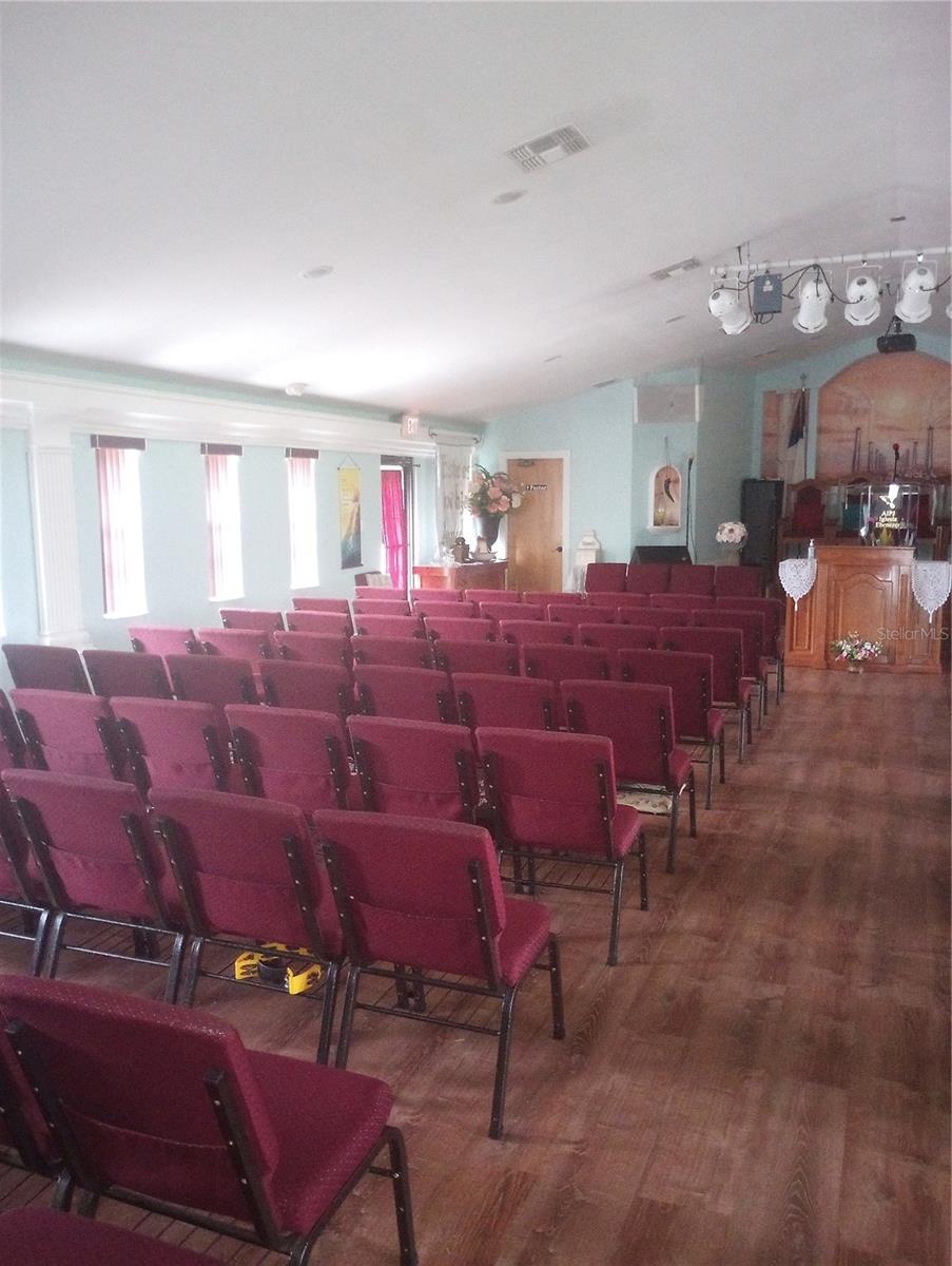 2006 Smith St Property Photo 27