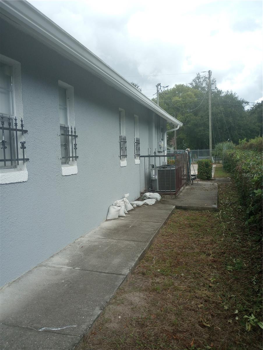 2006 Smith St Property Photo 46