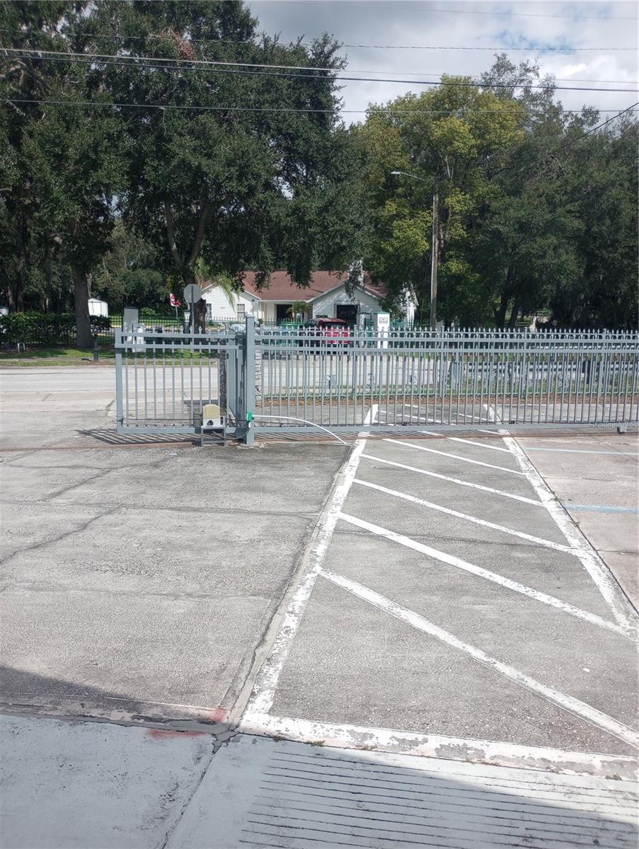 2006 Smith St Property Photo 57