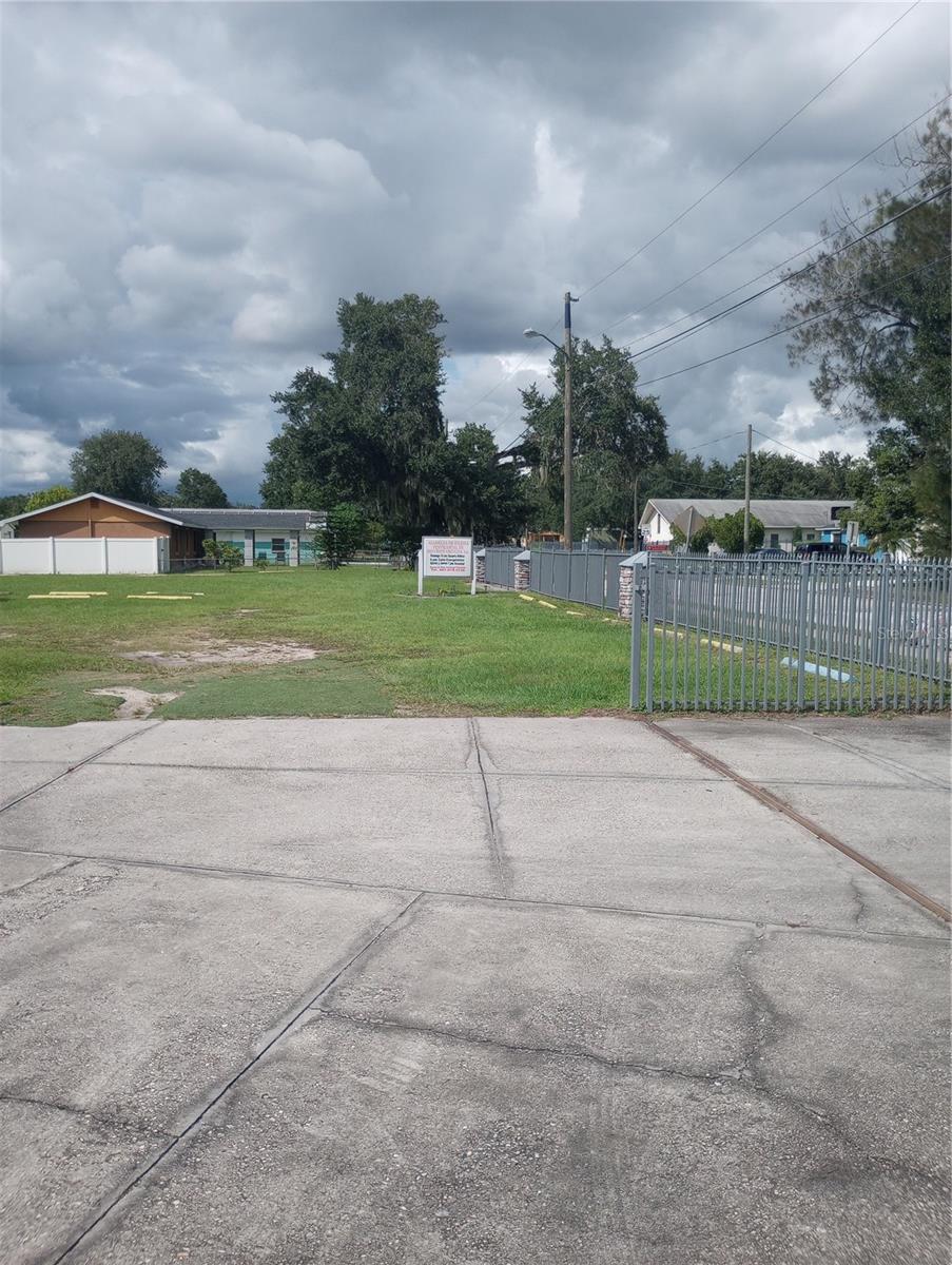 2006 Smith St Property Photo 65