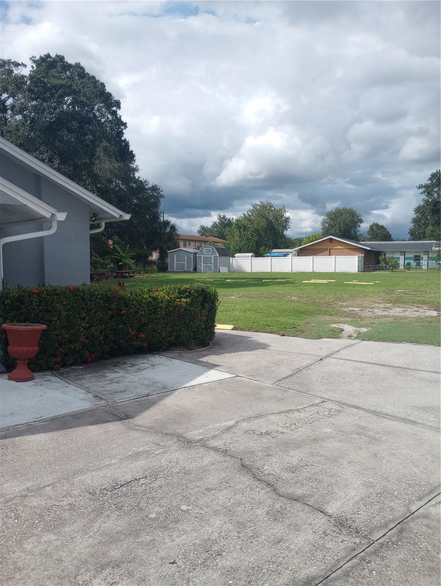 2006 Smith St Property Photo 66