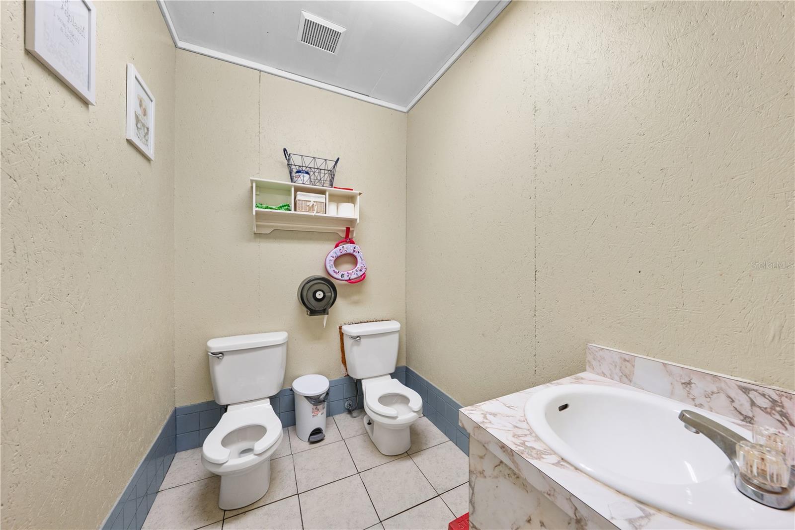 102 S Highland St Property Photo 17