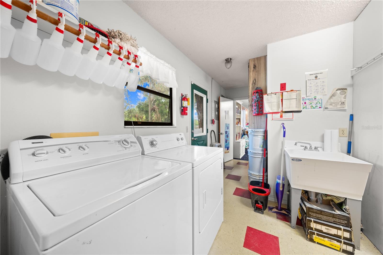102 S Highland St Property Photo 19