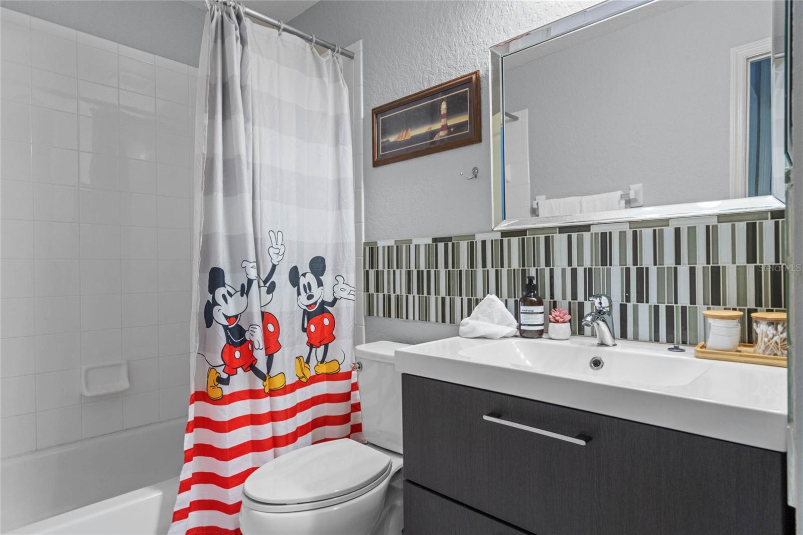 300 Kings Way Property Photo 19