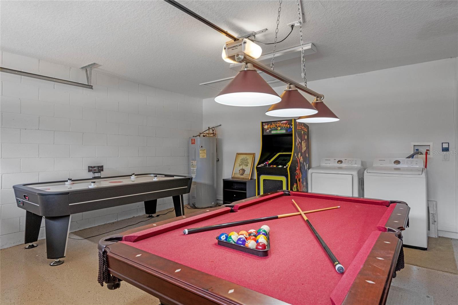 300 Kings Way Property Photo 23