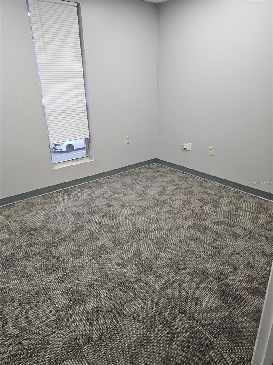 20 S Rose Ave Property Photo 8