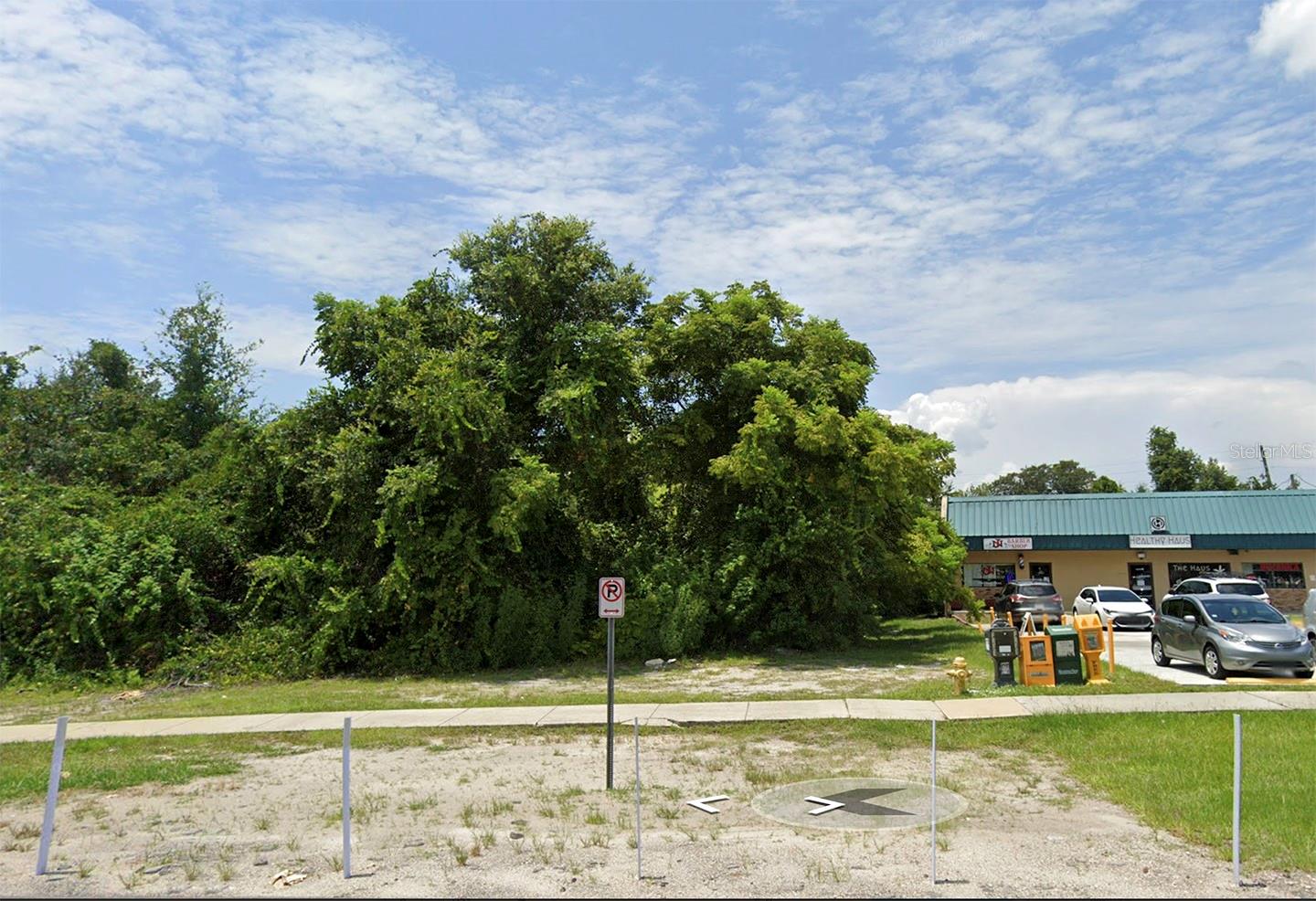 1854 Providence Blvd Property Photo 1