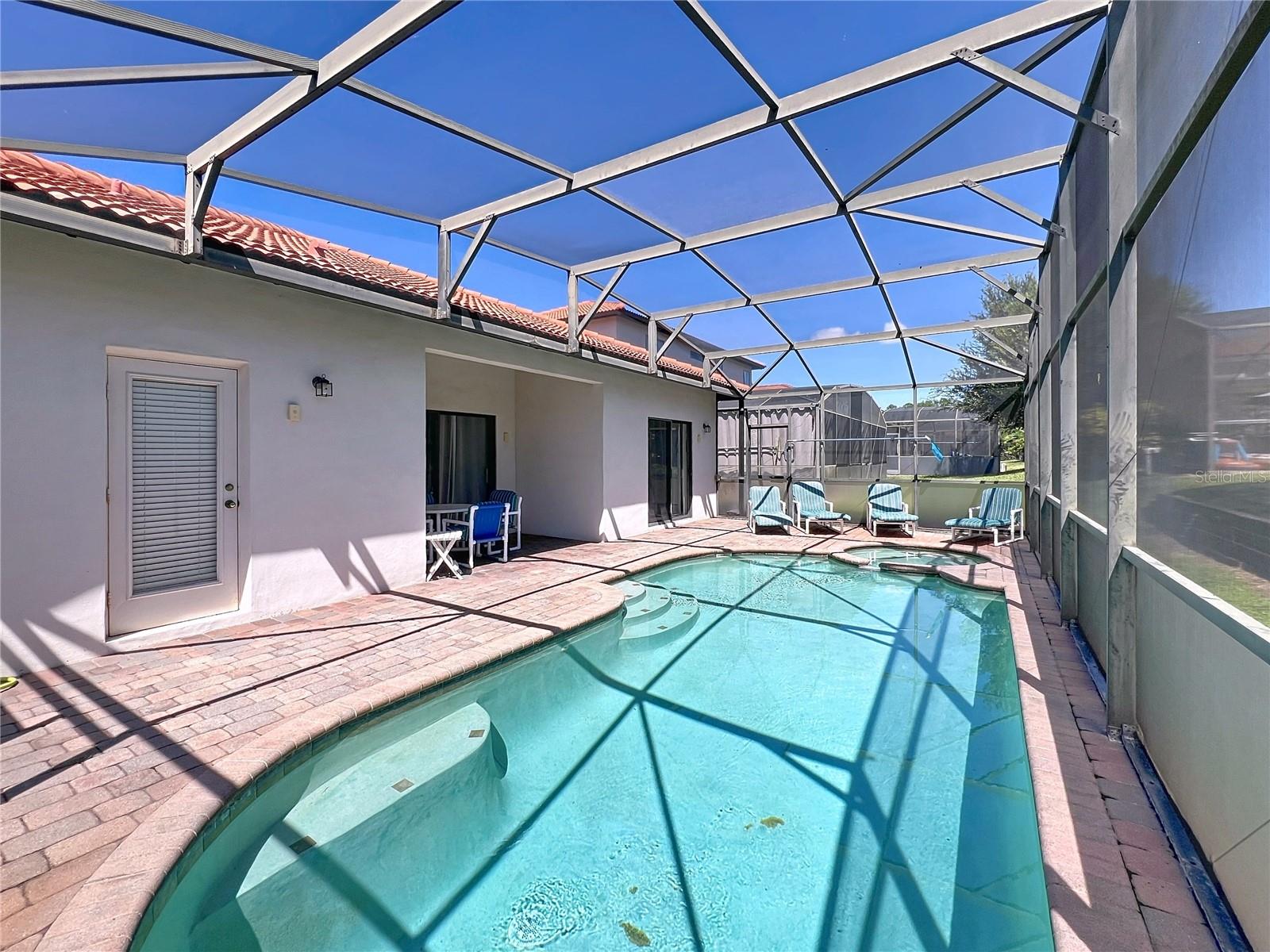 102 Sandy Point Way Property Photo 2