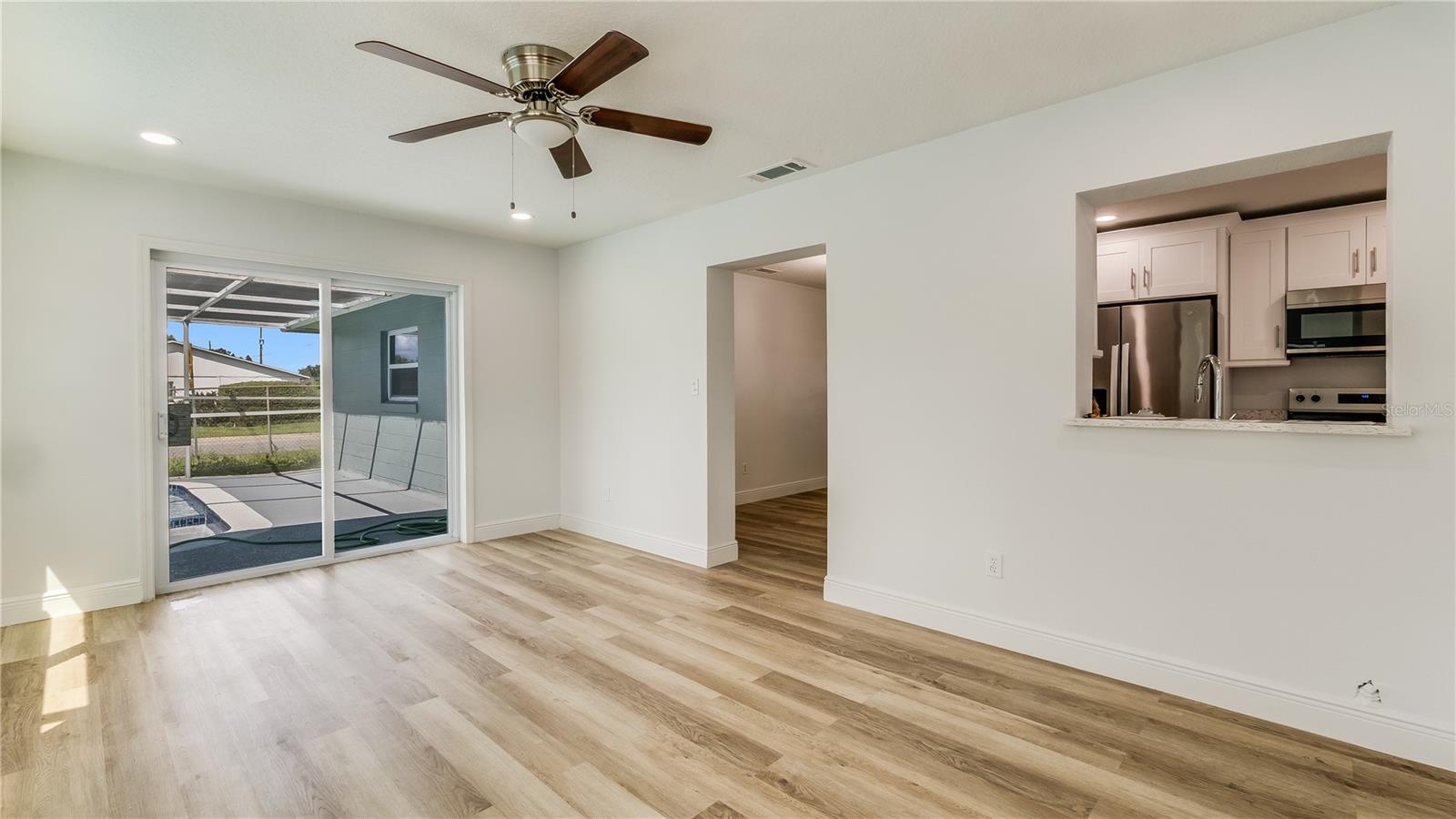 4294 Nimons St Property Photo 6