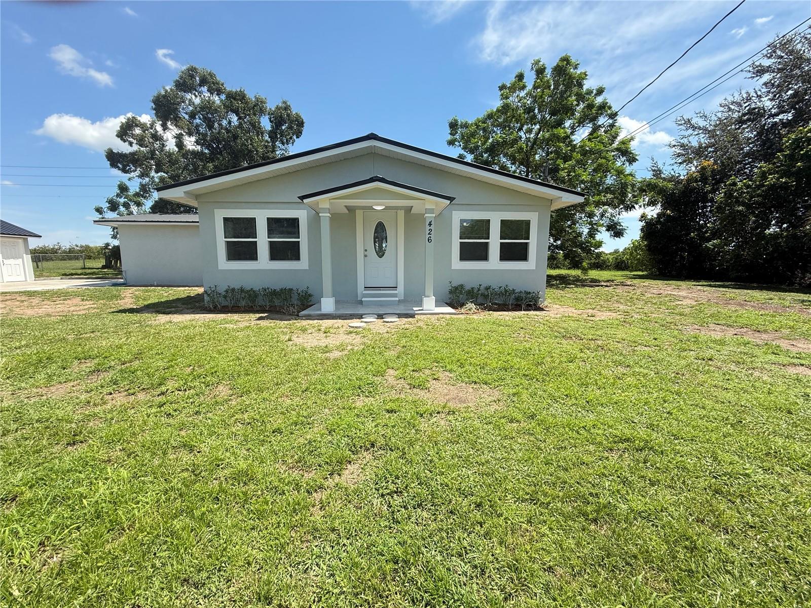 426 Becton St Property Photo 4