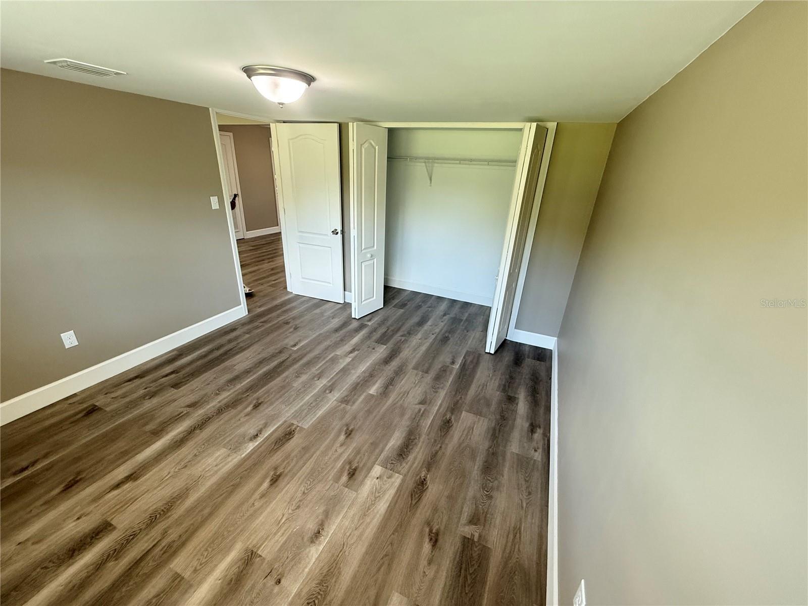 426 Becton St Property Photo 16