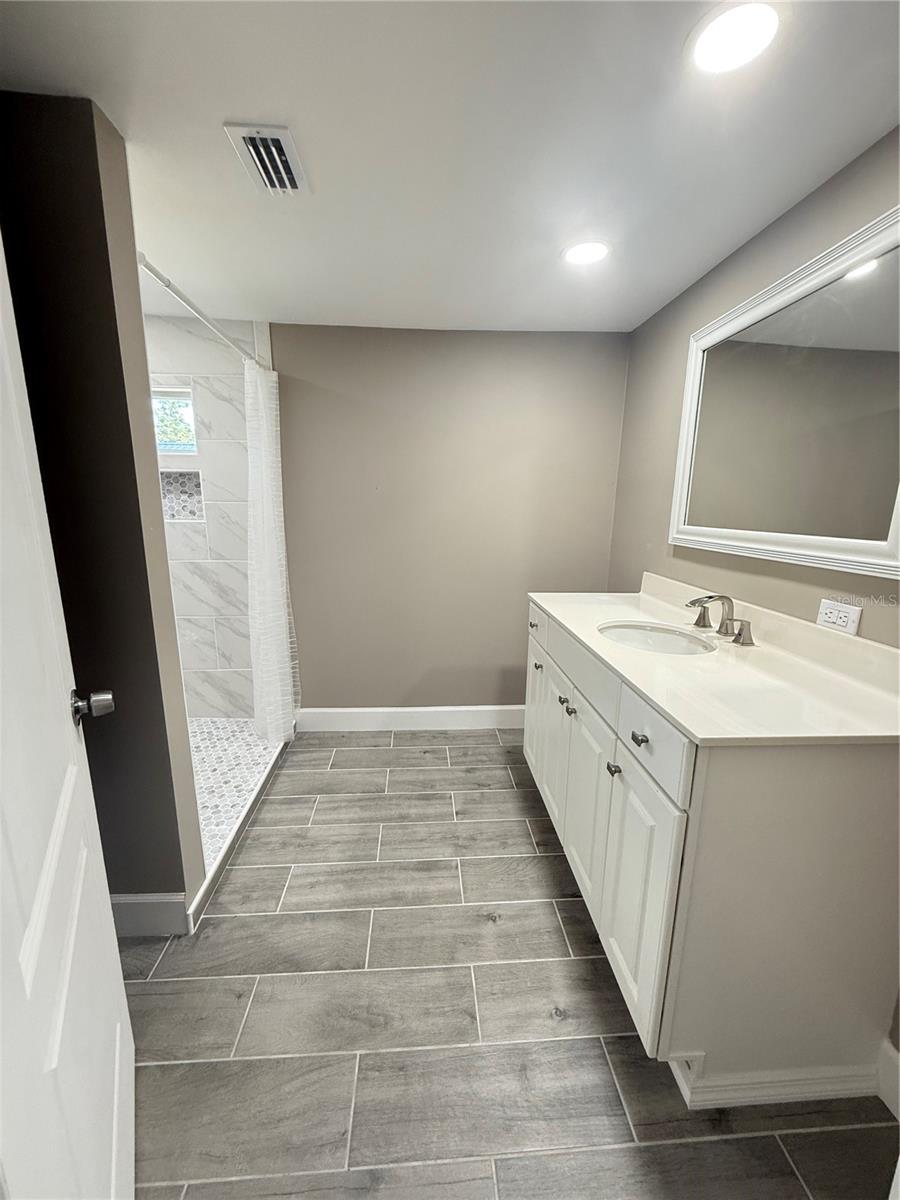 426 Becton St Property Photo 17