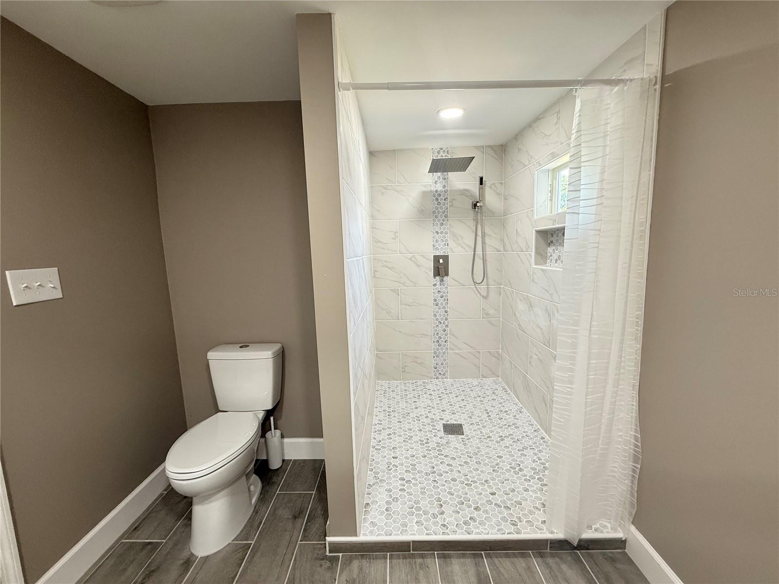 426 Becton St Property Photo 18