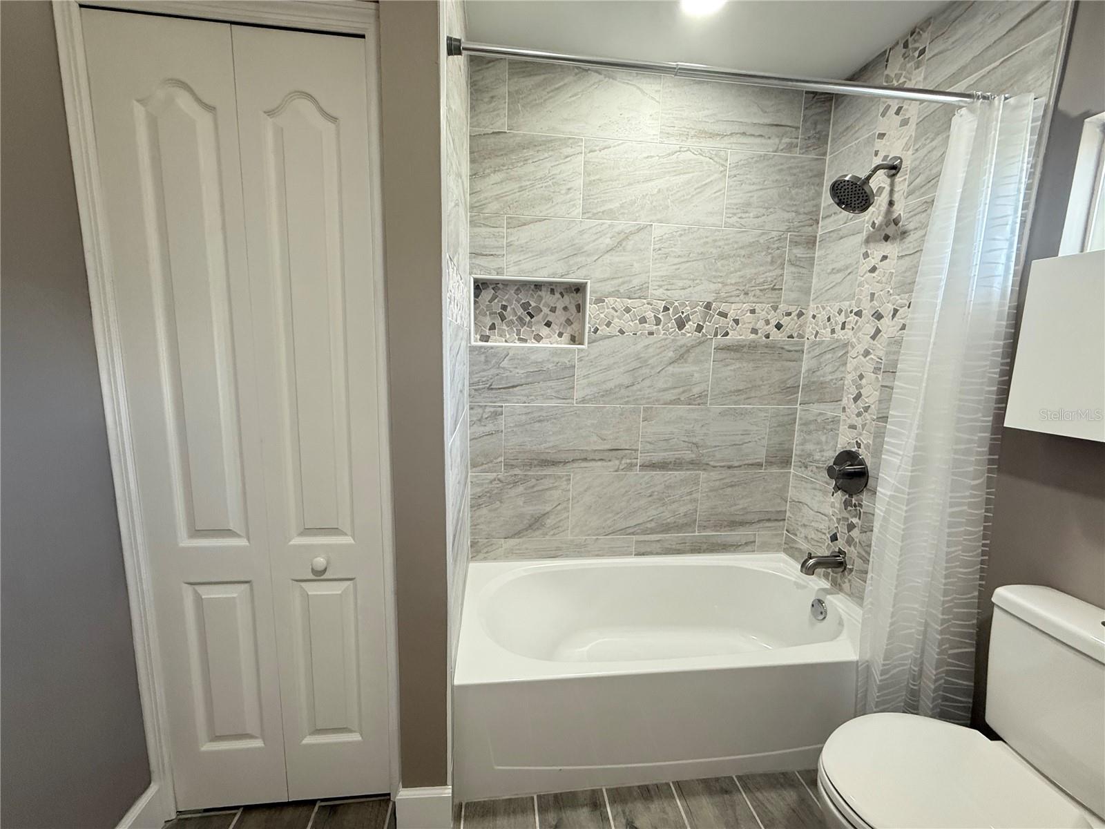 426 Becton St Property Photo 26