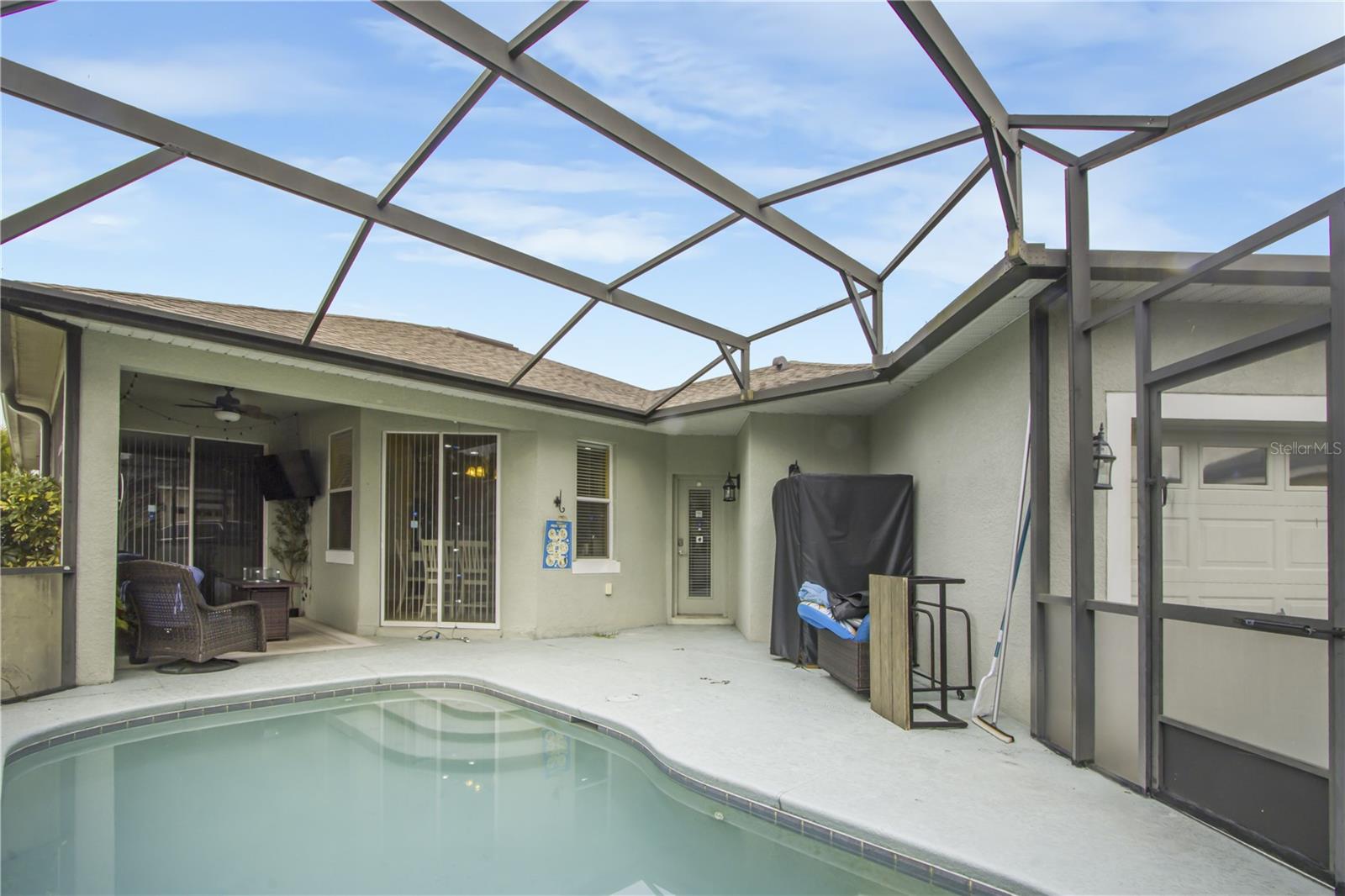 4988 Bond St W Property Photo 19