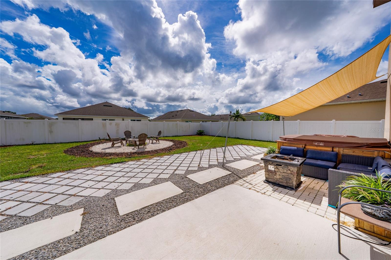 1663 Gentle Breeze Dr Property Photo 10