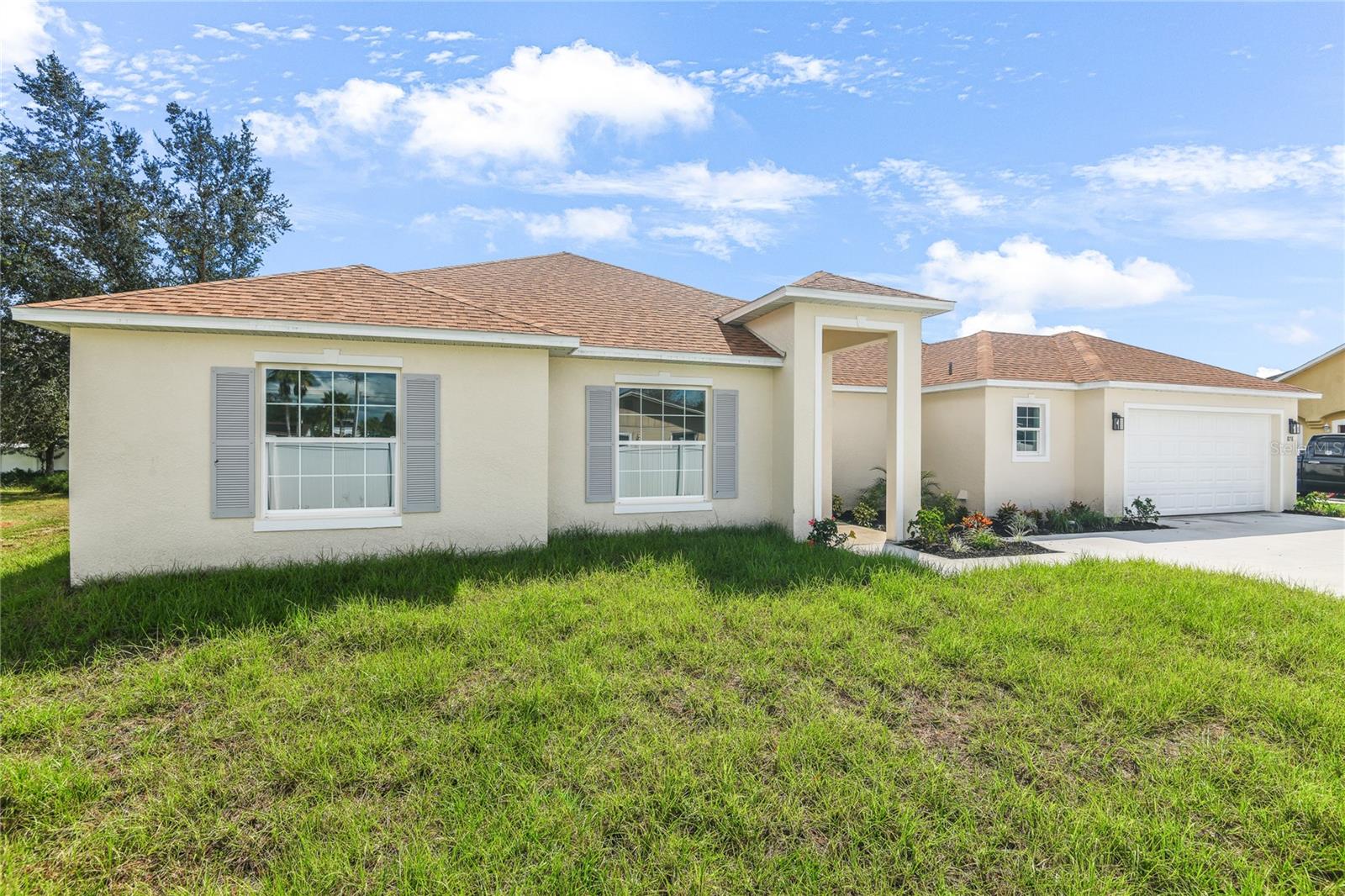 878 Nelson Dr Property Photo