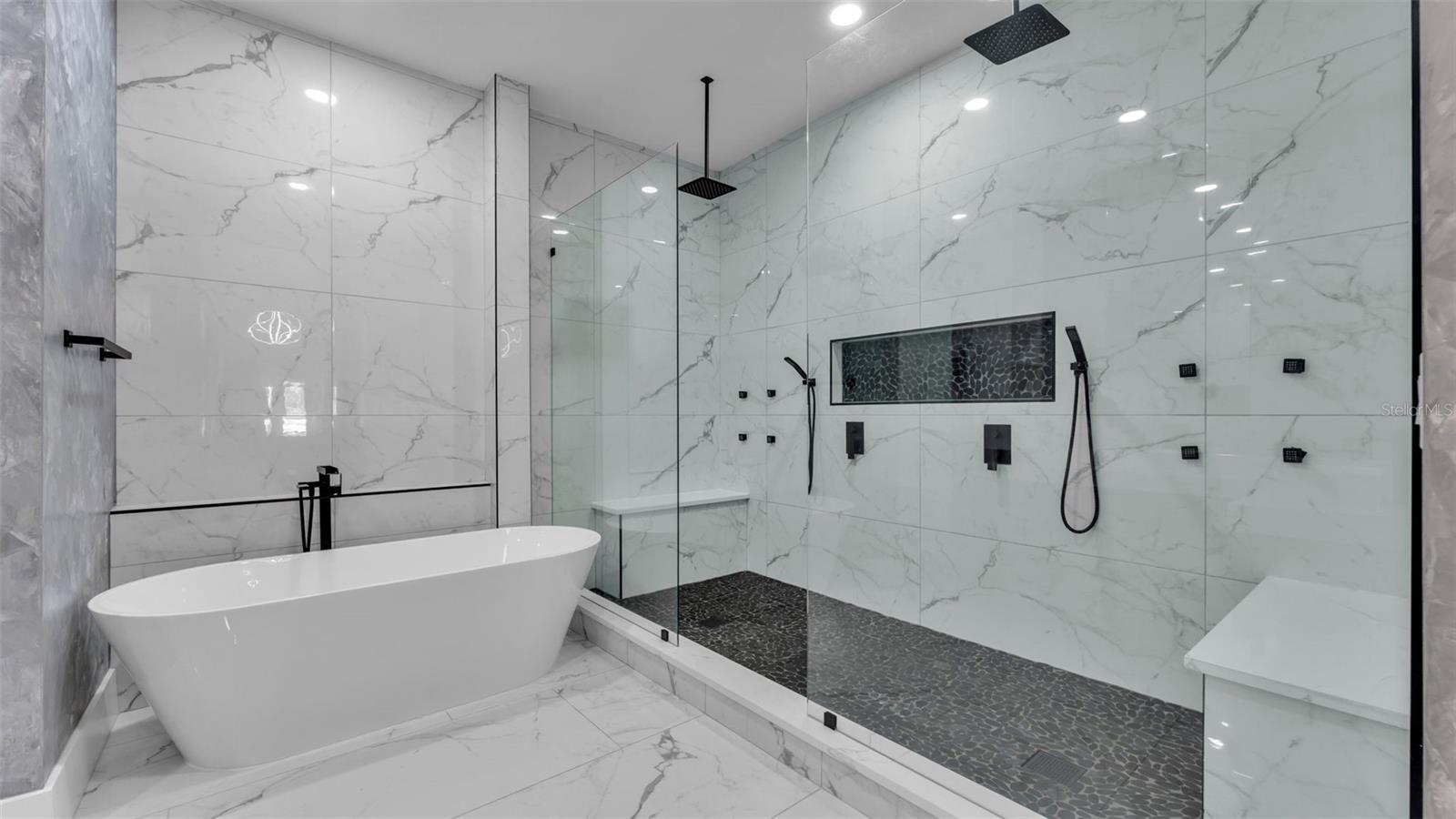 1632 Regal Cove Ct Property Photo 33