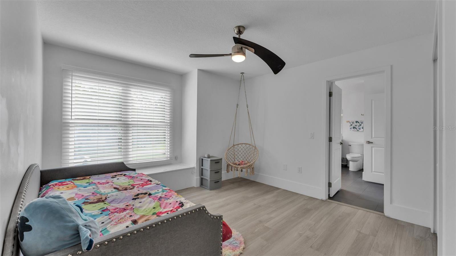 1632 Regal Cove Ct Property Photo 49