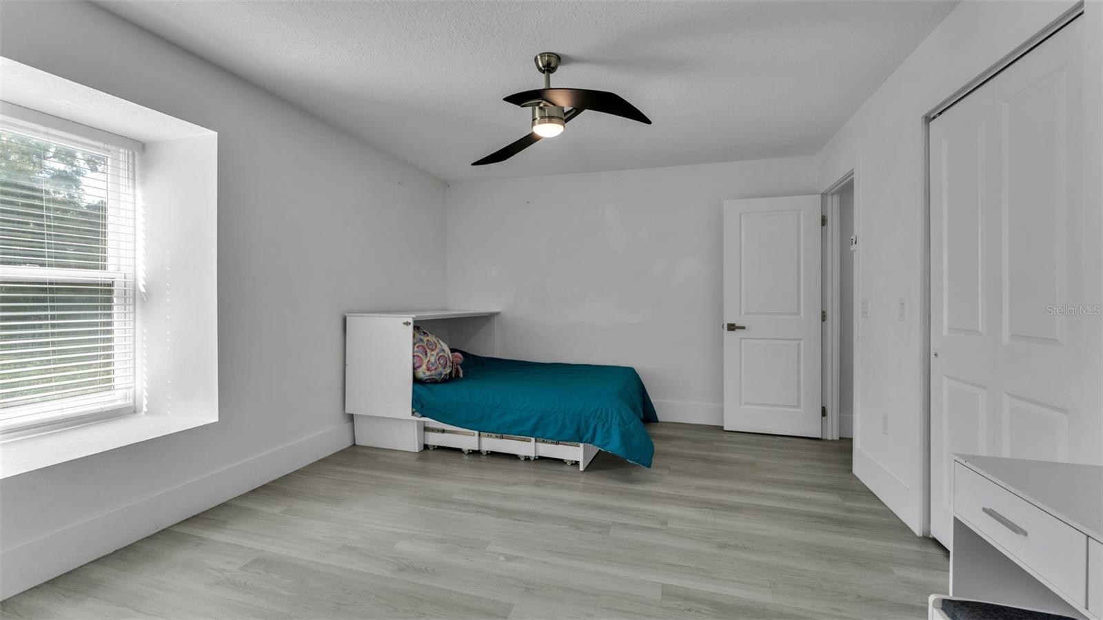 1632 Regal Cove Ct Property Photo 55