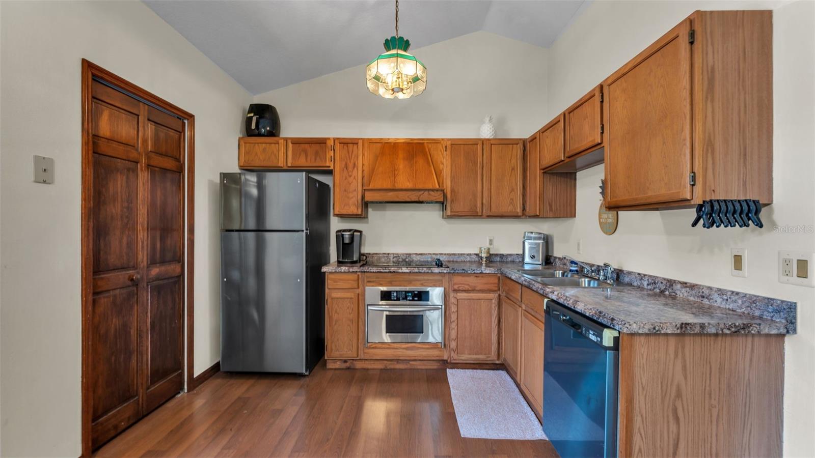 1632 Regal Cove Ct Property Photo 61